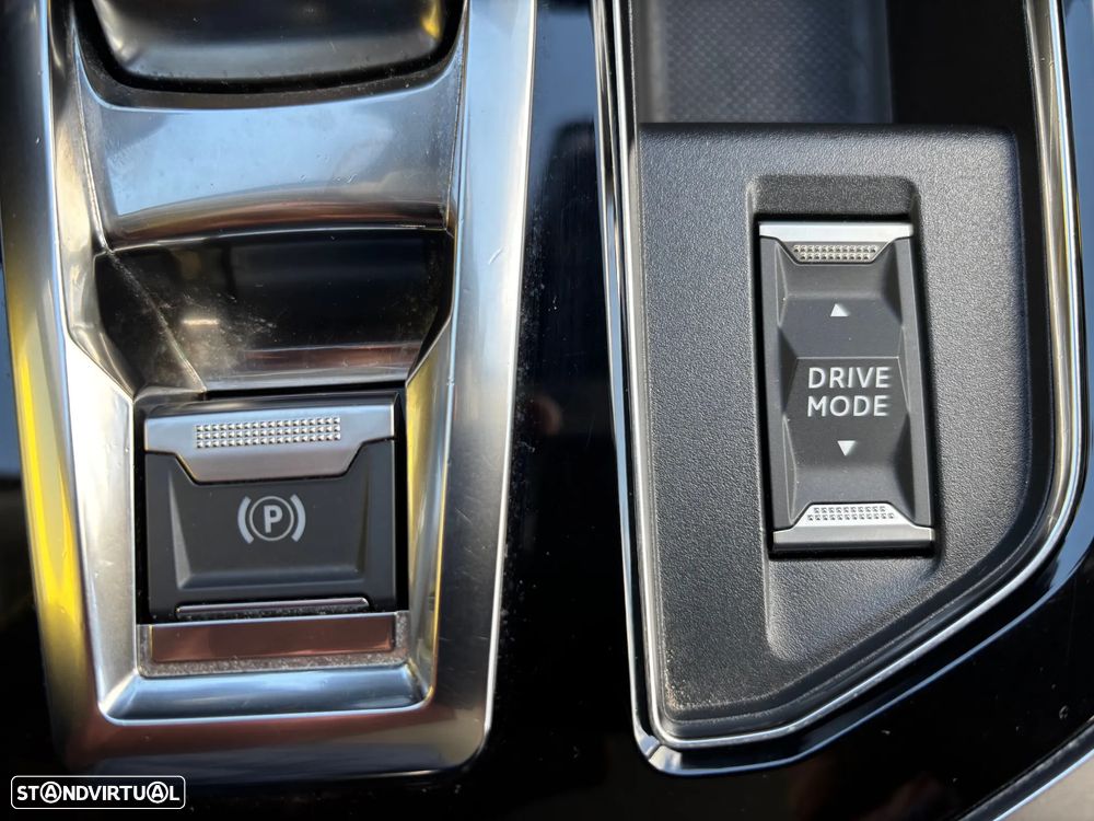 Peugeot 3008 1.6 Hybrid Allure e-EAT8 - 27