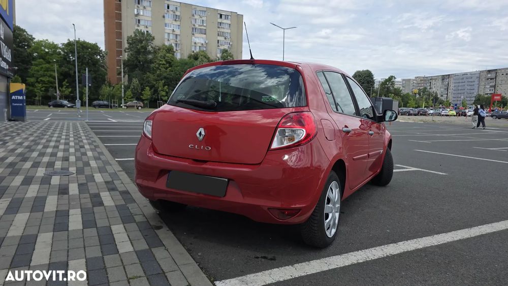 Renault Clio III 1.2 16V Dynamique - 2