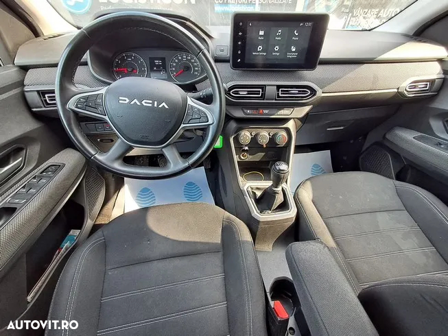 Dacia Logan TCe 90 Essential - 7