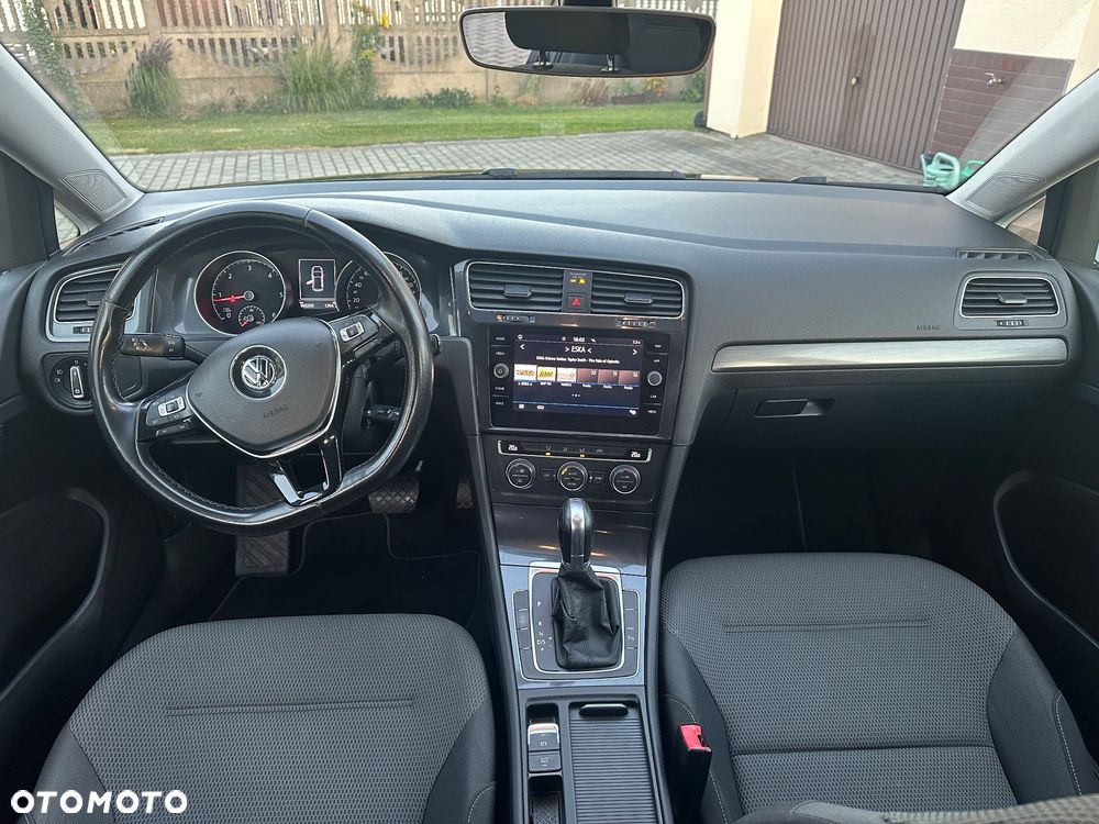 Volkswagen Golf - 13