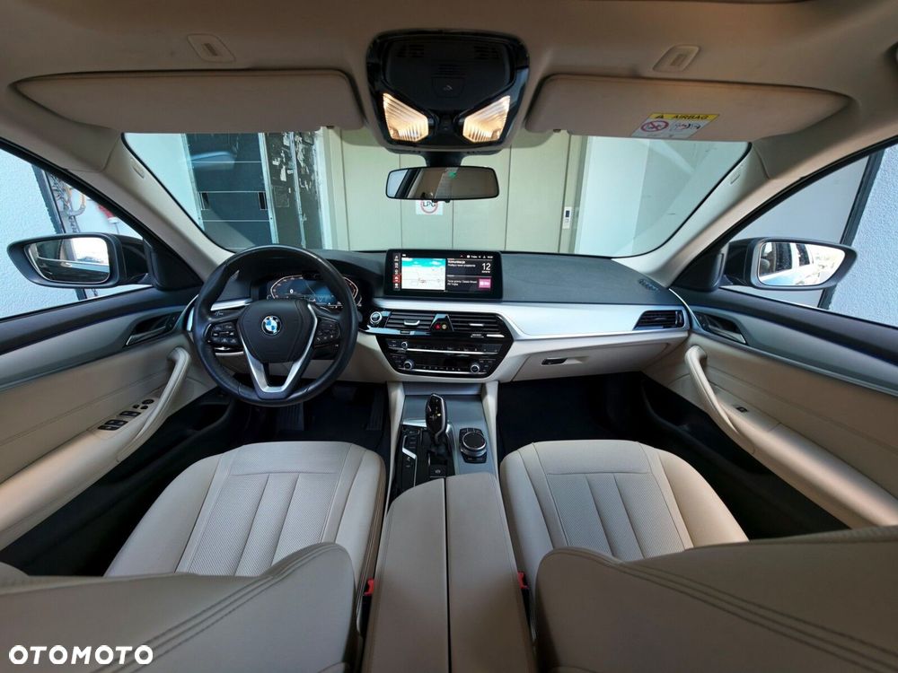 BMW Seria 5 520d xDrive mHEV - 8