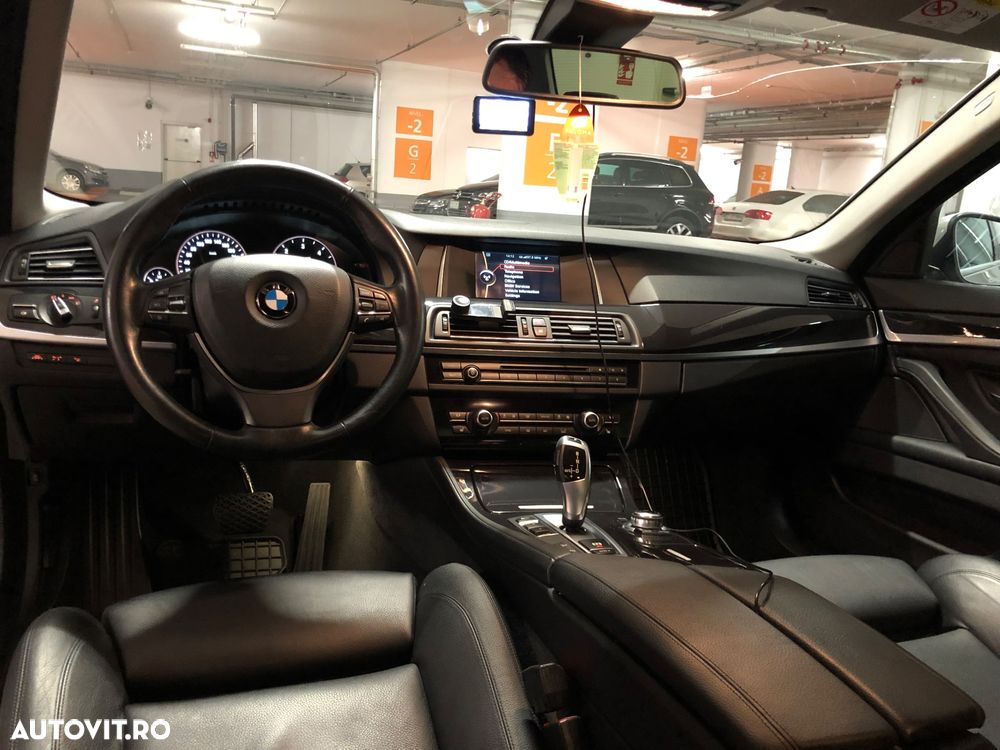BMW Seria 5 525d xDrive AT - 8