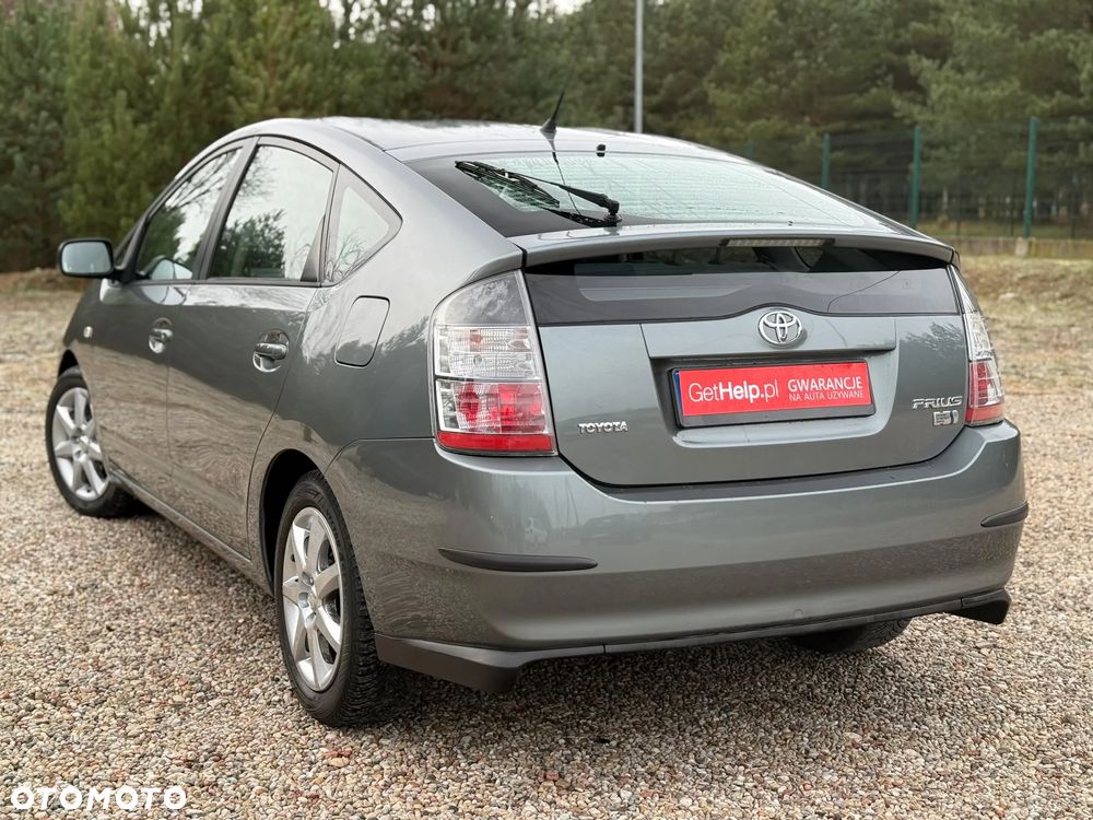 Toyota Prius - 5