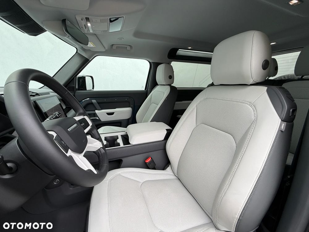 Land Rover Defender 3.0 D250 mHEV S - 14