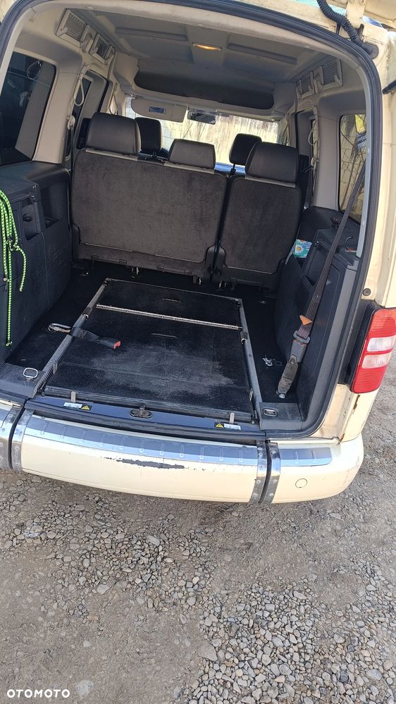 Volkswagen Caddy Comfortline Mixt DSG - 6