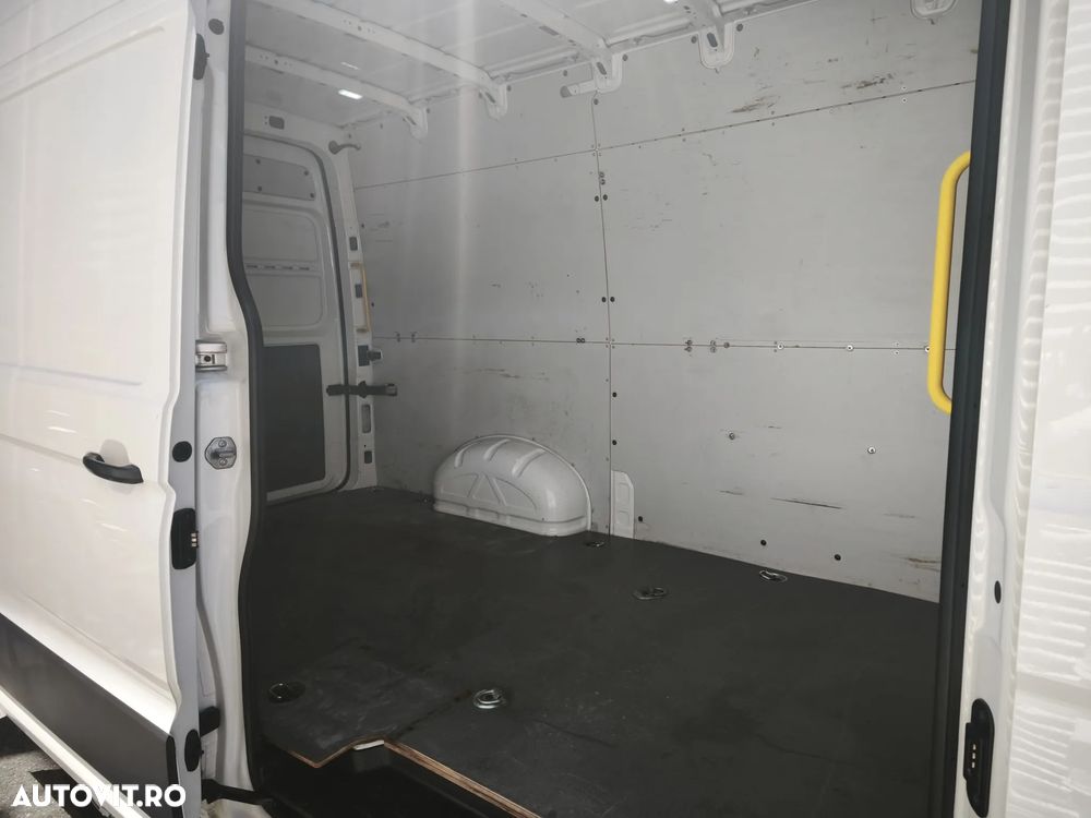 Volkswagen CRAFTER - 19