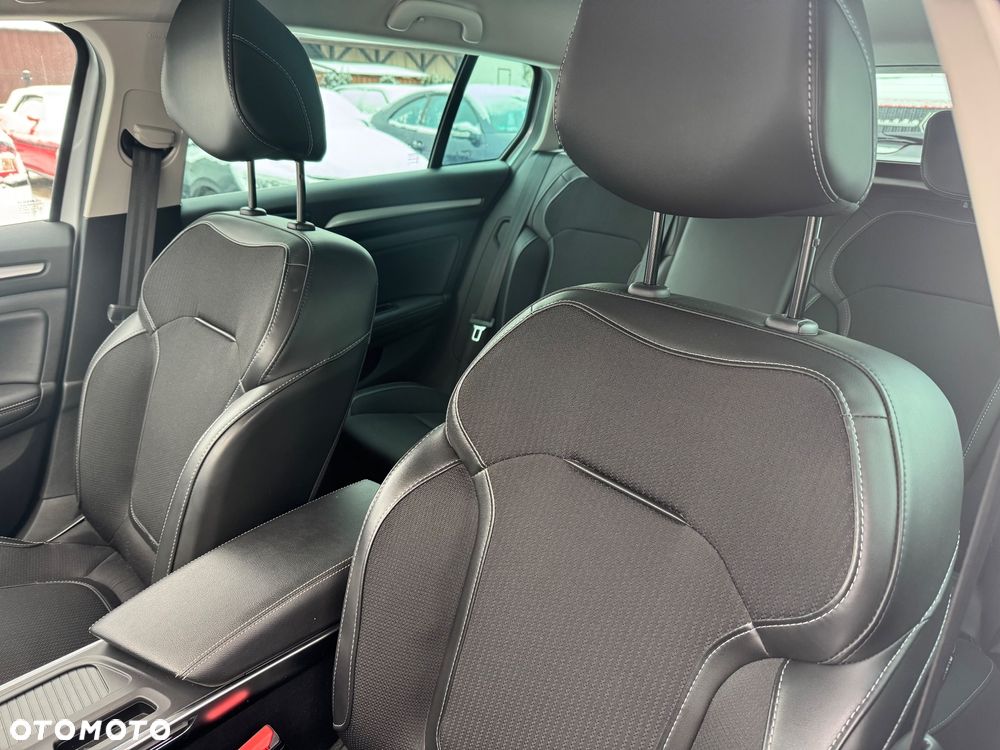 Renault Megane 1.3 TCe FAP Techno EDC - 11