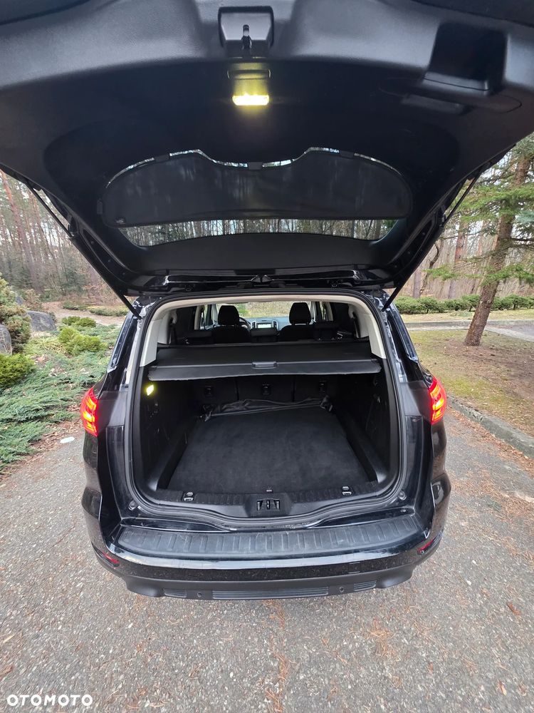 Ford S-Max - 18