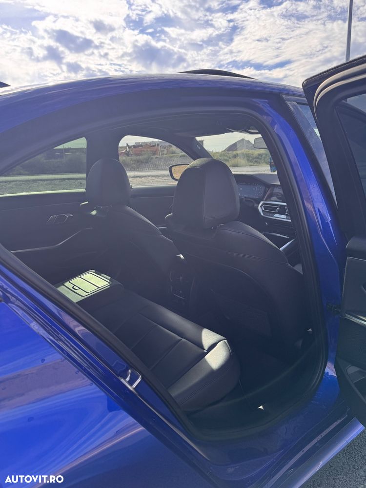 BMW Seria 3 330i xDrive Aut. M Sport - 9
