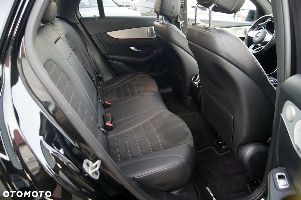 Mercedes-Benz GLC 300 e 4Matic 9G-TRONIC AMG Line - 10