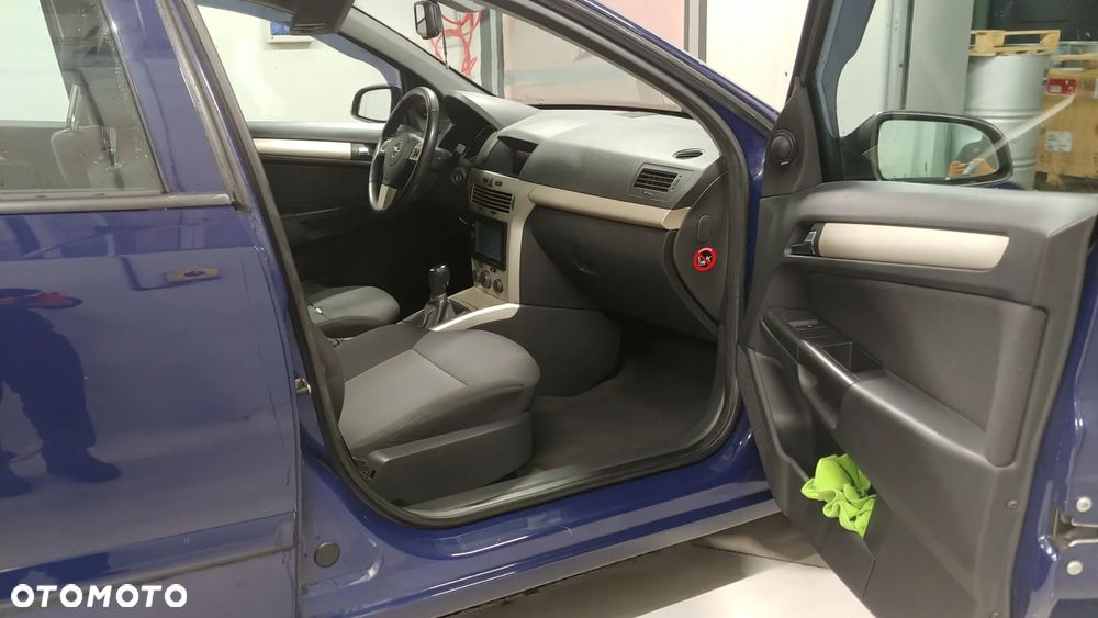 Opel Astra 1.6 - 12