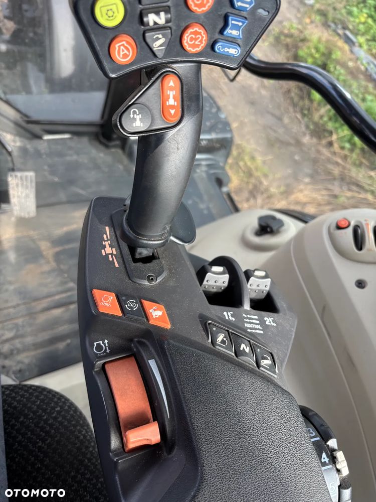 Massey Ferguson 7715S - 11