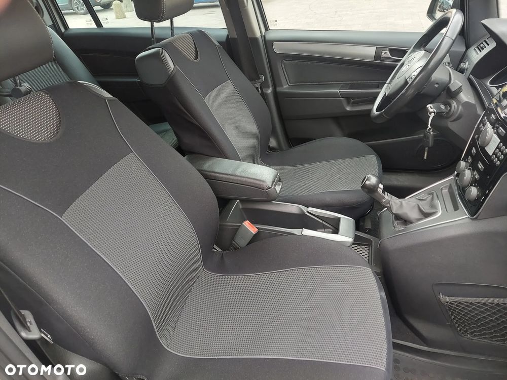 Opel Zafira 1.9 CDTI Cosmo - 21