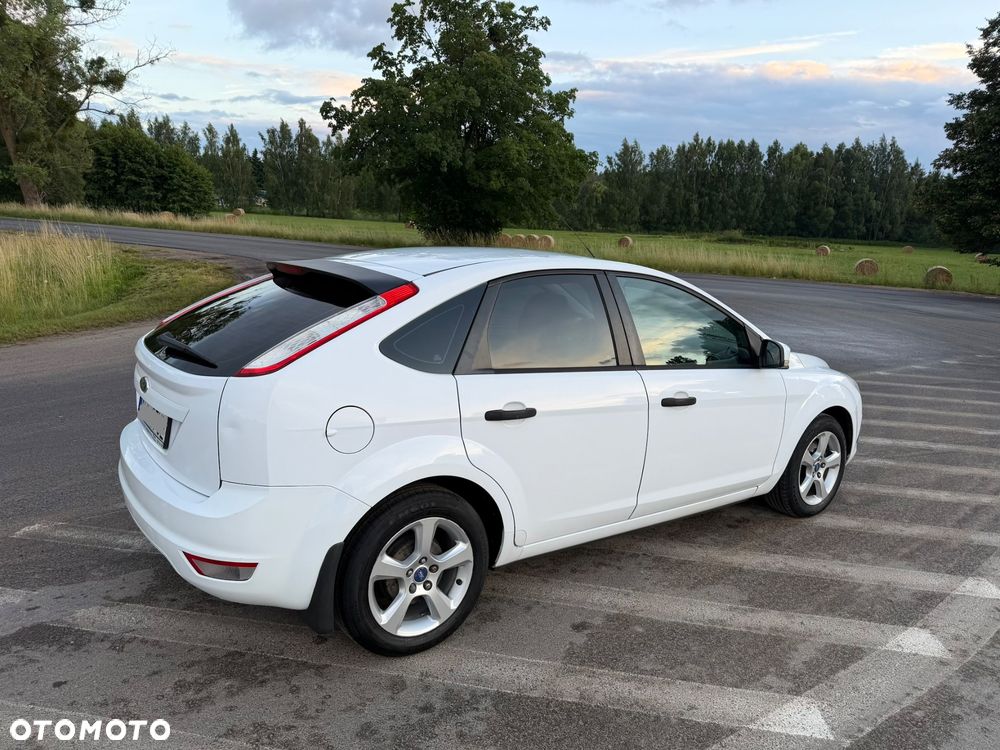 Ford Focus 1.6 Trend - 19