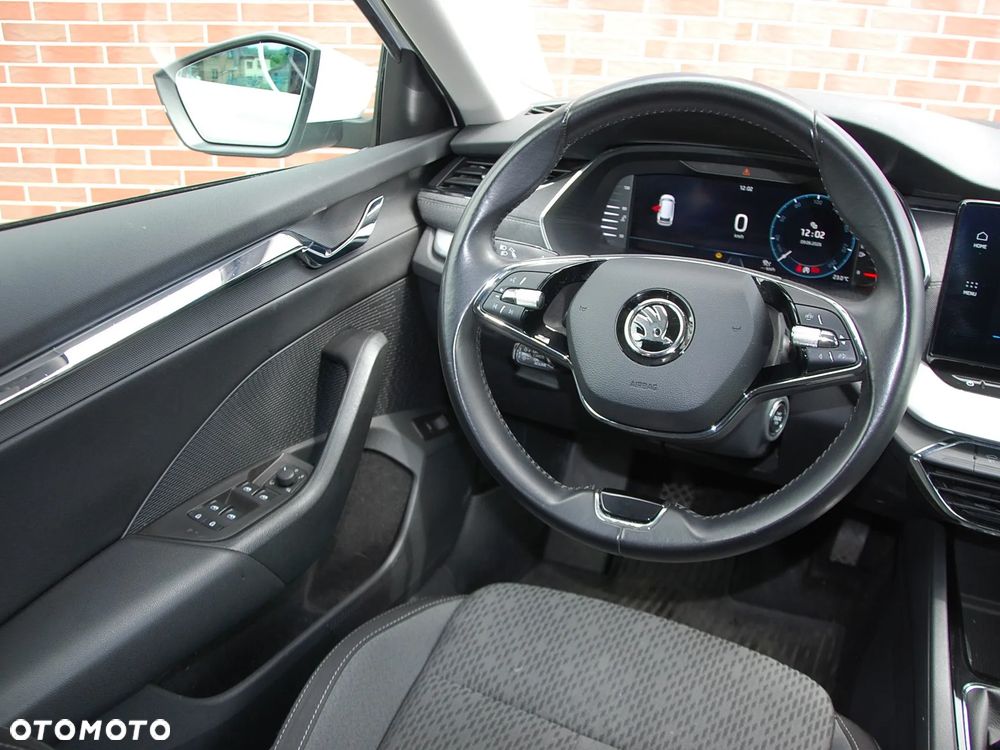 Skoda Octavia 1.5 TSI ACT Style - 10