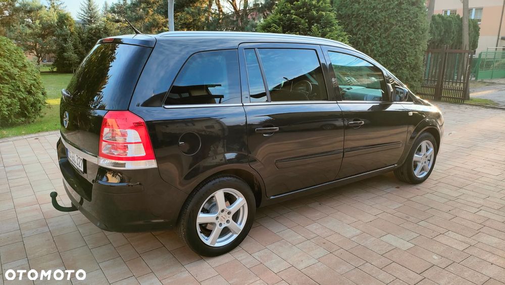 Opel Zafira 1.8 Cosmo - 19