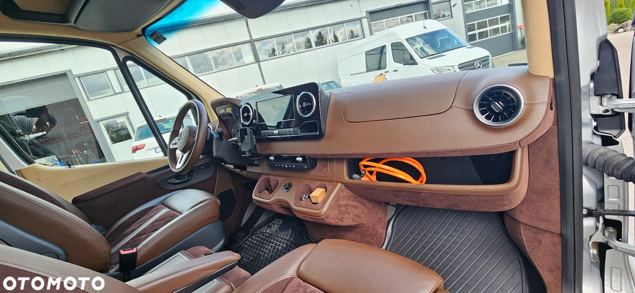 Mercedes-Benz Sprinter - 7
