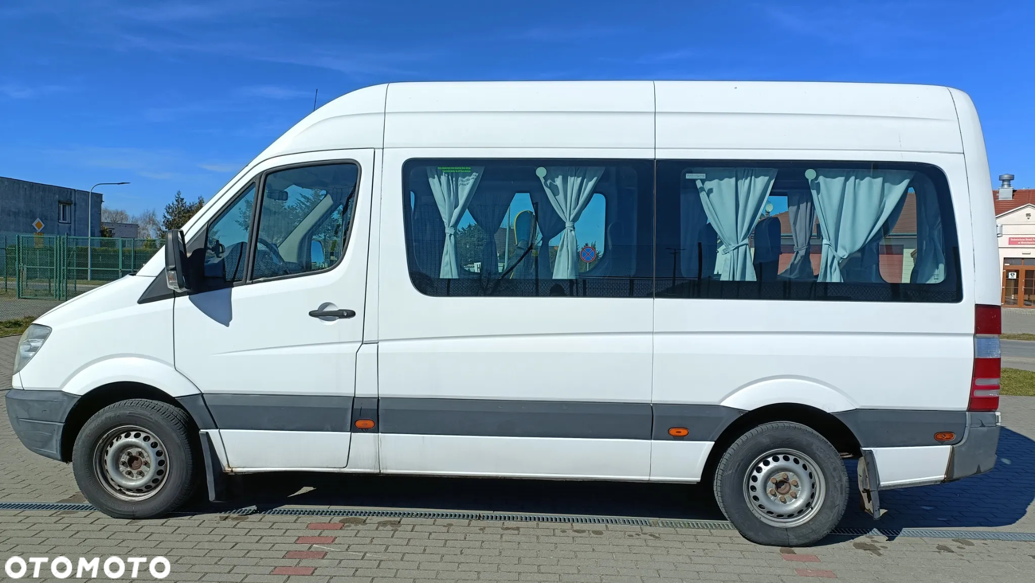 Mercedes-Benz Sprinter - 4