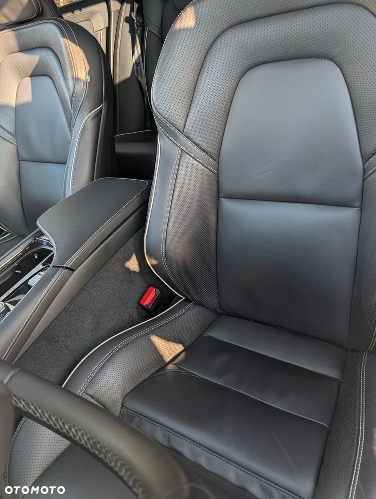 Volvo V90 Cross Country - 23