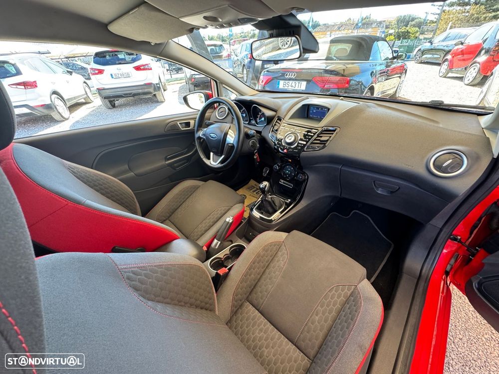 Ford Fiesta 1.0 EcoBoost S&S ST-LINE - 24
