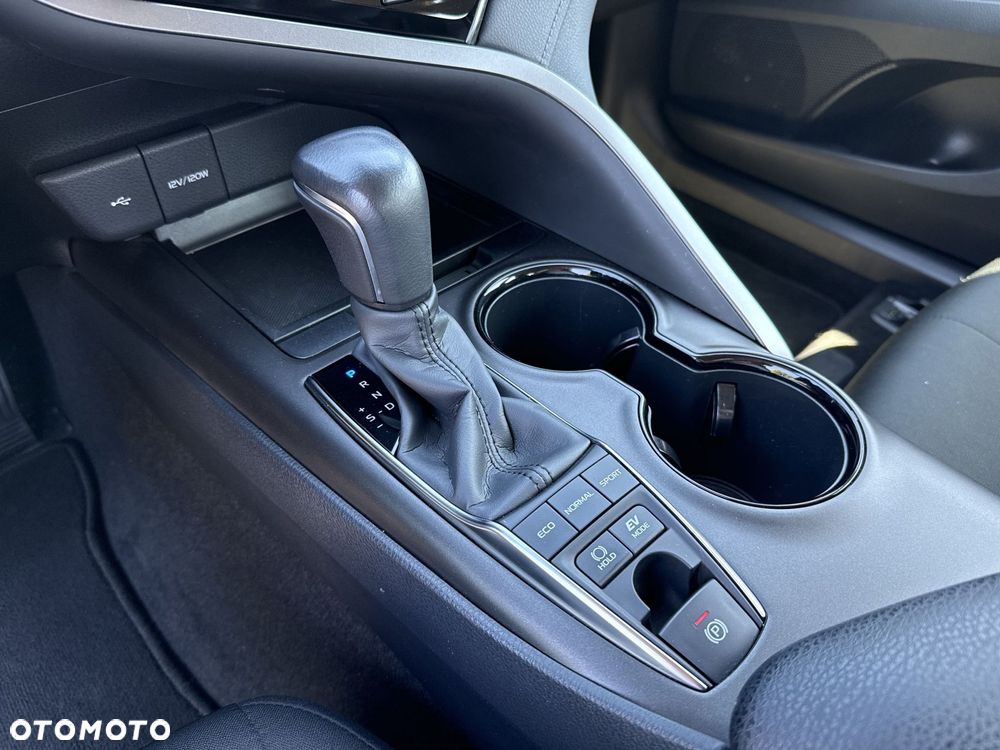 Toyota Camry 2.5 Hybrid Comfort CVT - 15