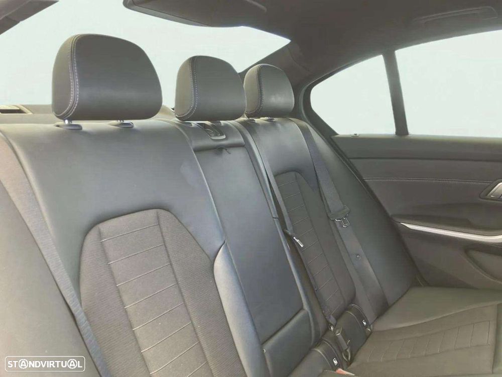 BMW 320 d Line Sport Auto - 10