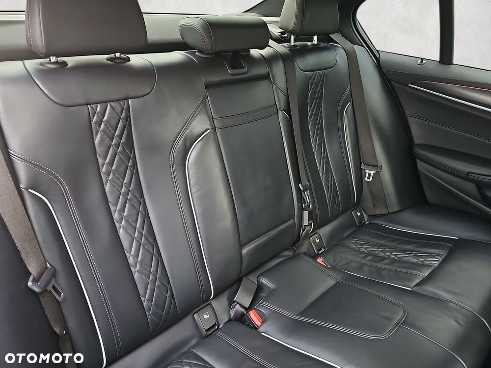 BMW Seria 5 540d xDrive mHEV M Sport sport - 29