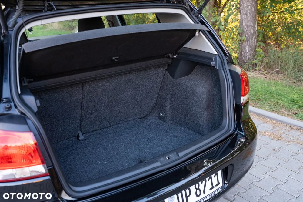 Volkswagen Golf VI 1.6 Comfortline - 17