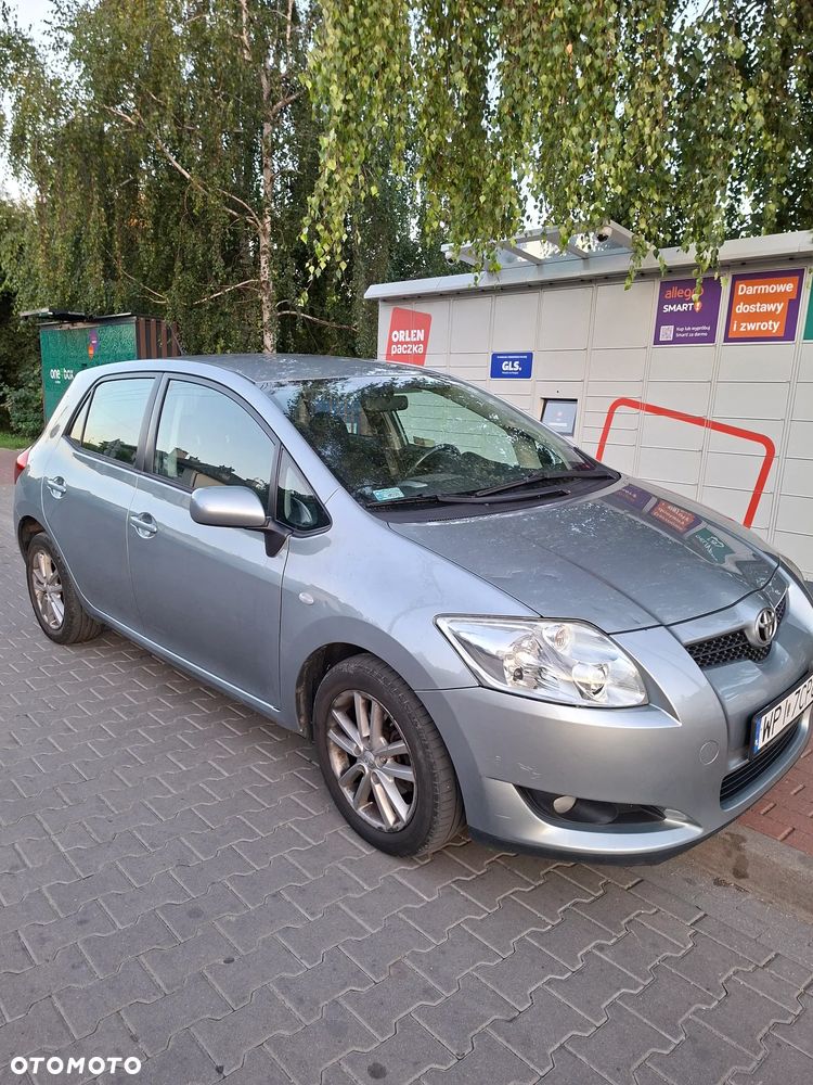 Toyota Auris 1.4 D-4D Luna - 2
