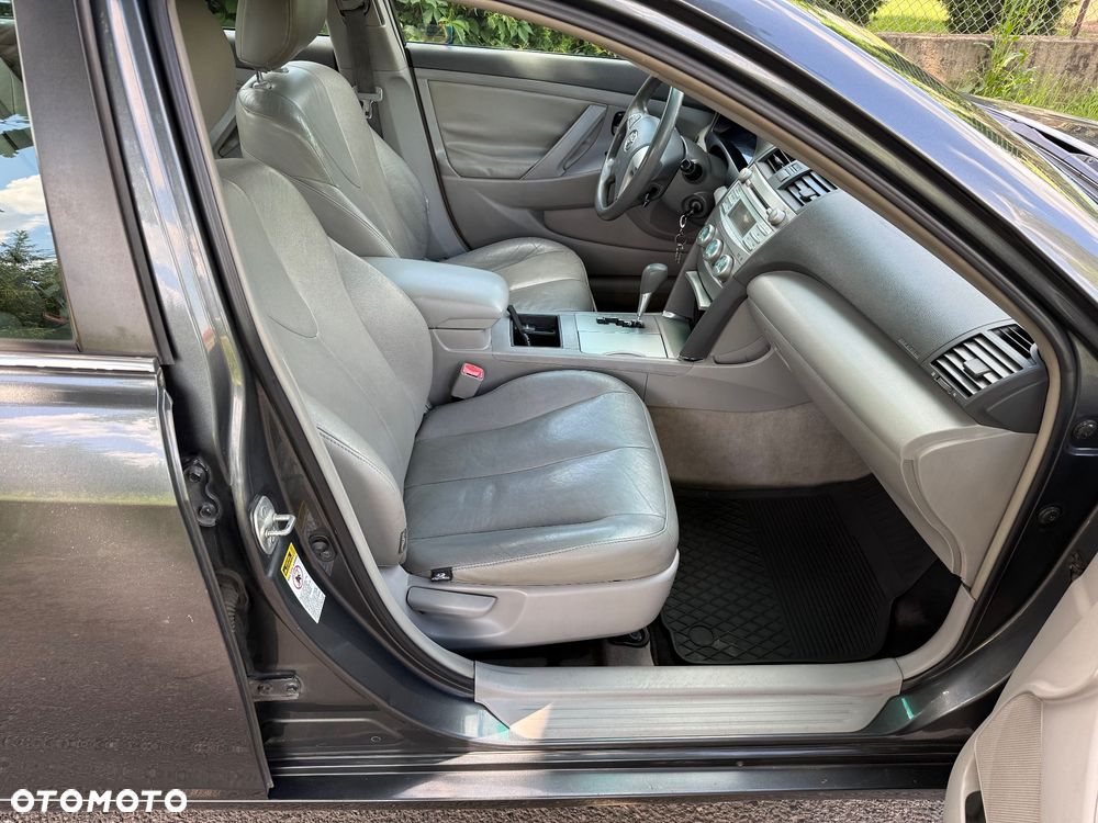 Toyota Camry 2.4 SE - 9