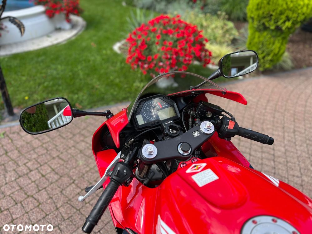 Honda CBR - 33