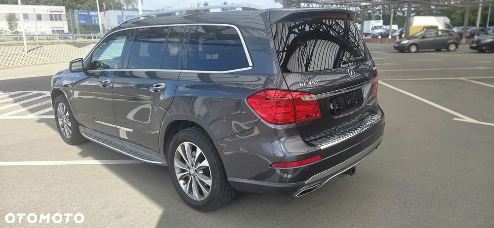 Mercedes-Benz GL - 10