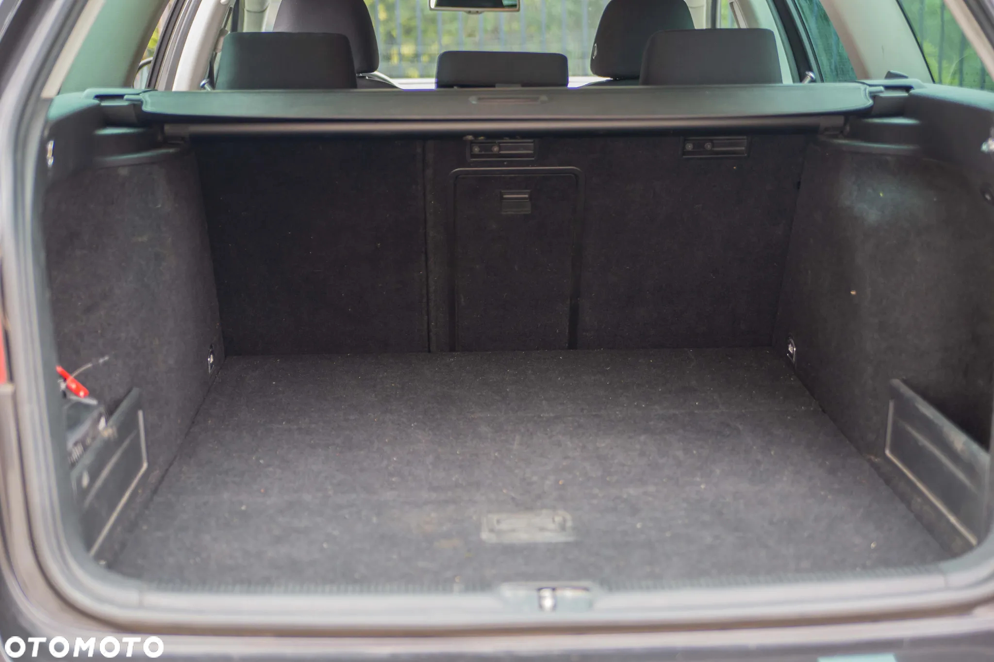 Volkswagen Passat 1.9 TDI Sportline - 19