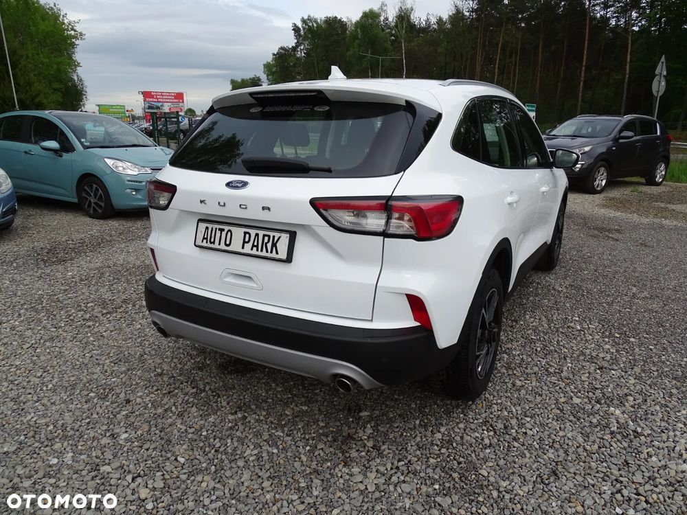 Ford Kuga - 10