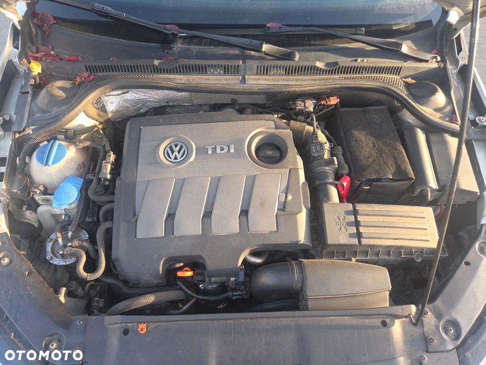 Volkswagen Jetta 1.6 TDI BMT Trendline - 8