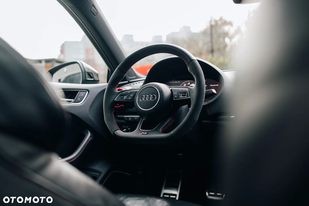 Audi RS3 Limousine - 17