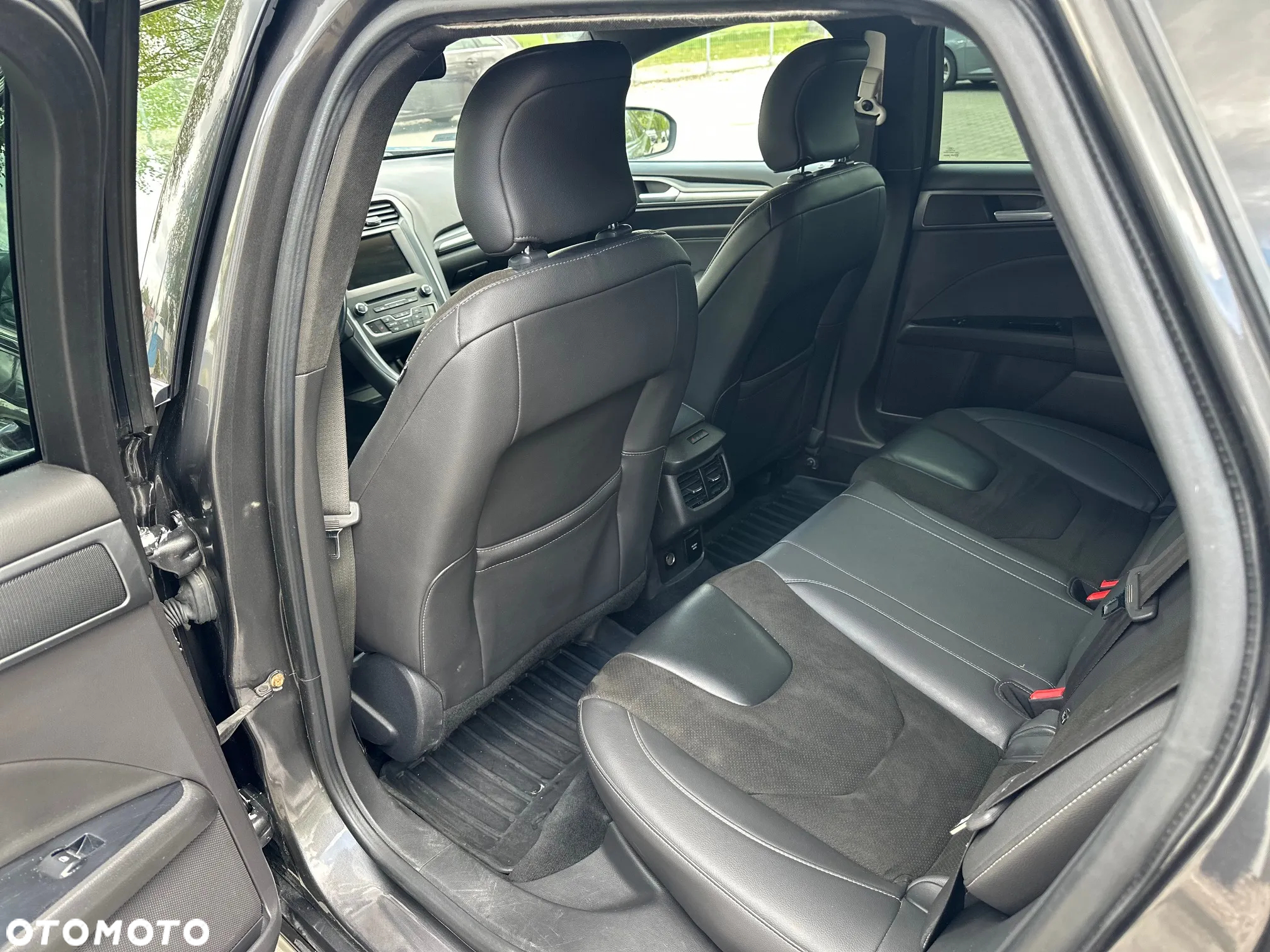 Ford Mondeo - 10