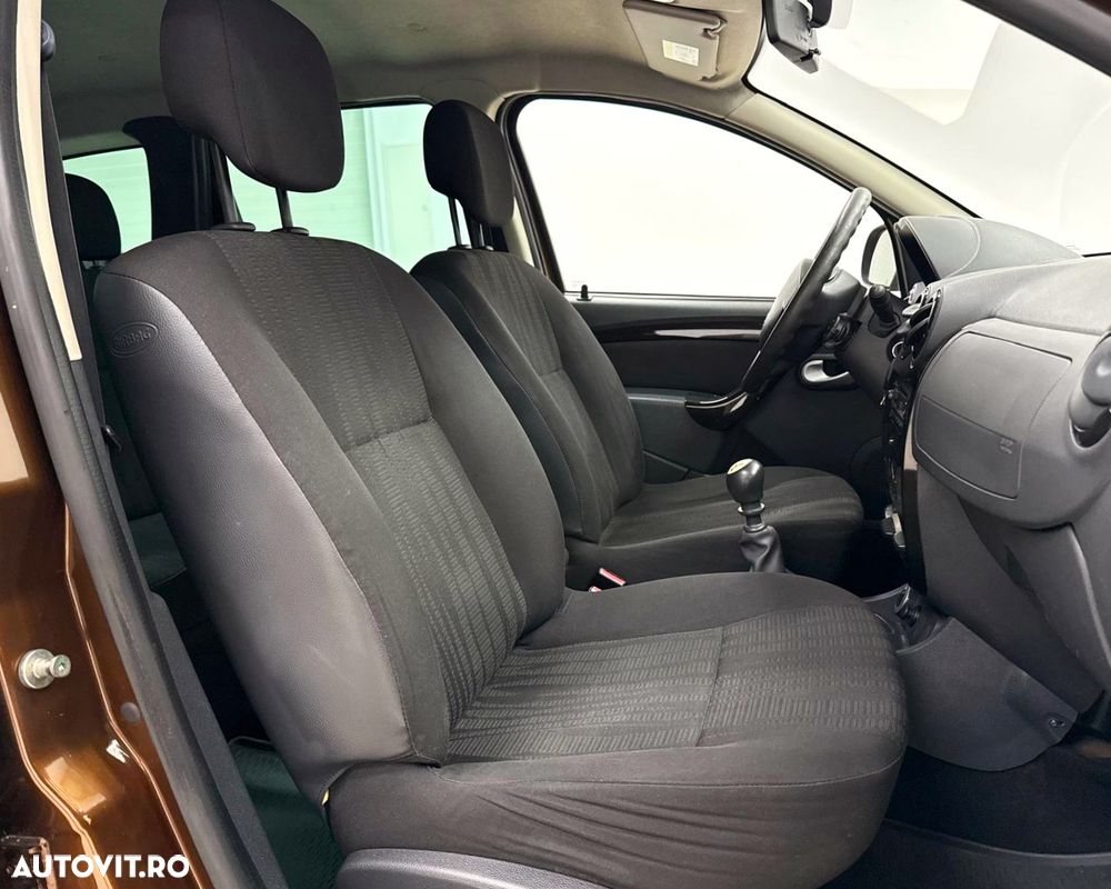 Dacia Duster 1.6 16V 4x4 - 18