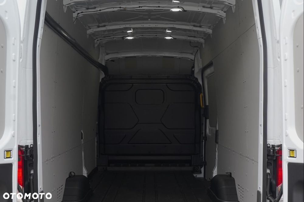 Ford Transit 350 L4H3 RWD Trend - 11