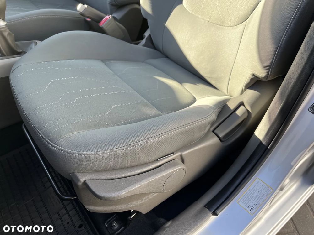 Kia Picanto 1.0 L - 12