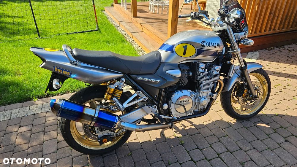 Yamaha XJR - 8