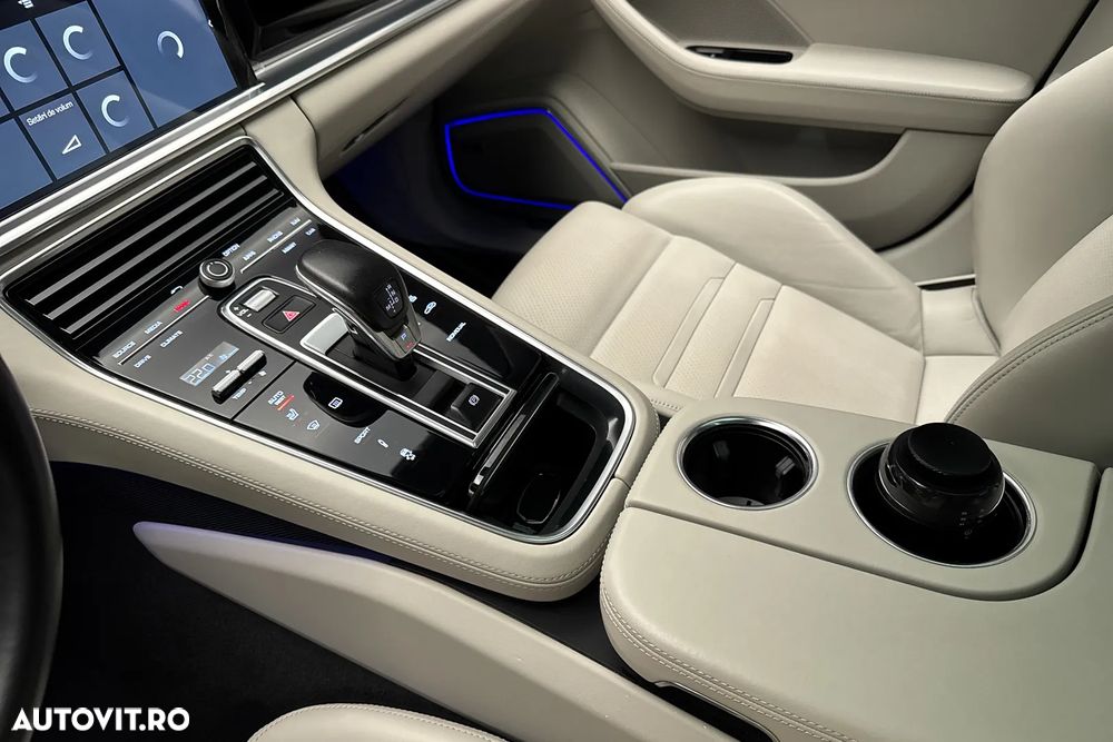 Porsche Panamera - 13