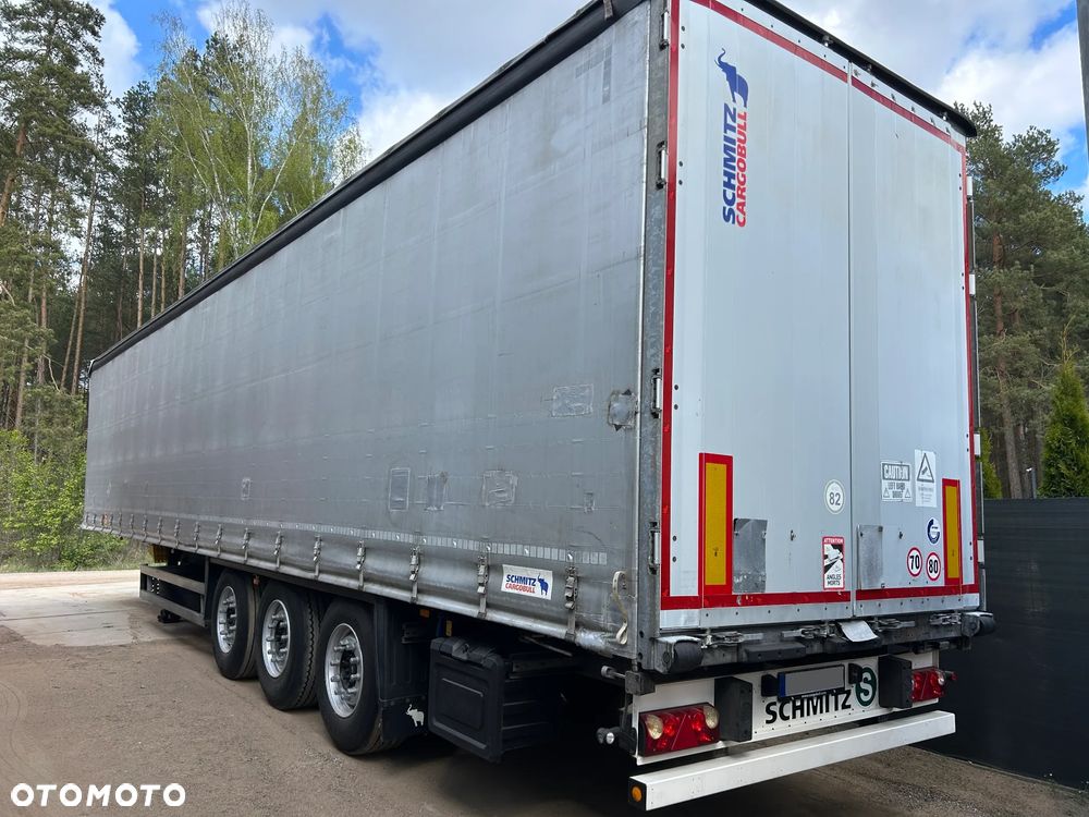Schmitz Cargobull FIRANKA / 20 SZTUK DO WYBORU / BARDZO ŁADNE OPONY / Z PEŁNYM WYPOSAŻENIEM DO ZAŁADUNKU / 2 KOŁA ZAPASOWE / DOSTĘPNE KOLORY SREBRNY - NIEBIESKI - CZERWONY / NIEKTÓRE MAJĄ NOWE PLANDEKI !! - 2
