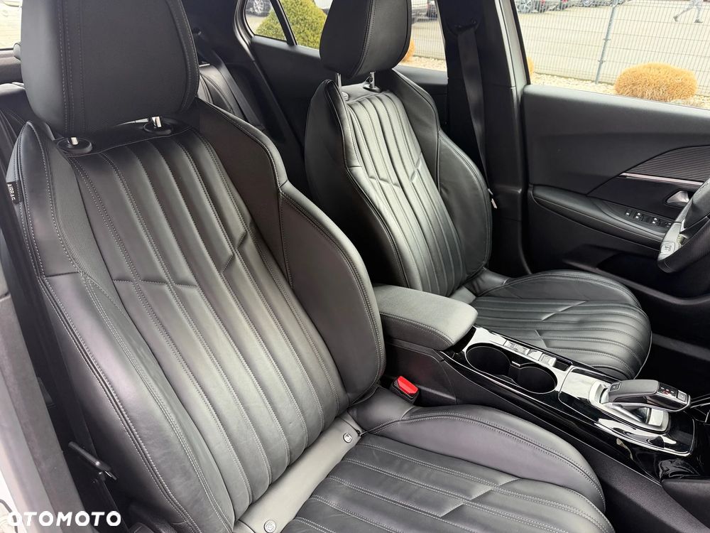 Peugeot 2008 PureTech 155 EAT8 GT Pack - 24