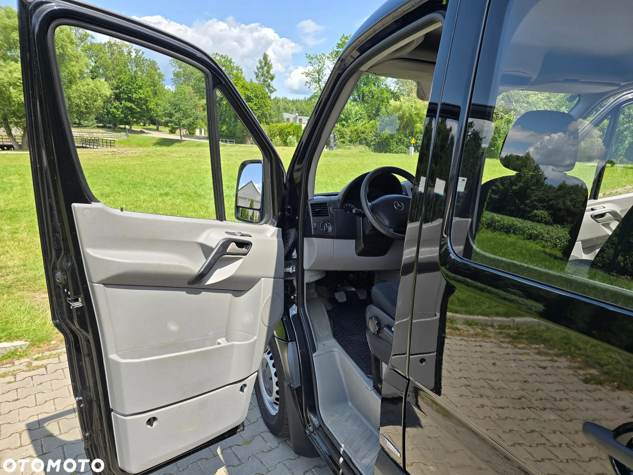 Mercedes-Benz Sprinter - 9
