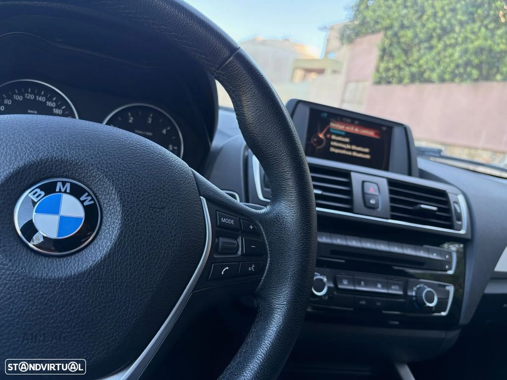 BMW 116 d Line Urban Auto - 29