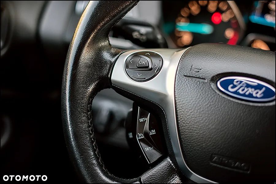 Ford Kuga - 18