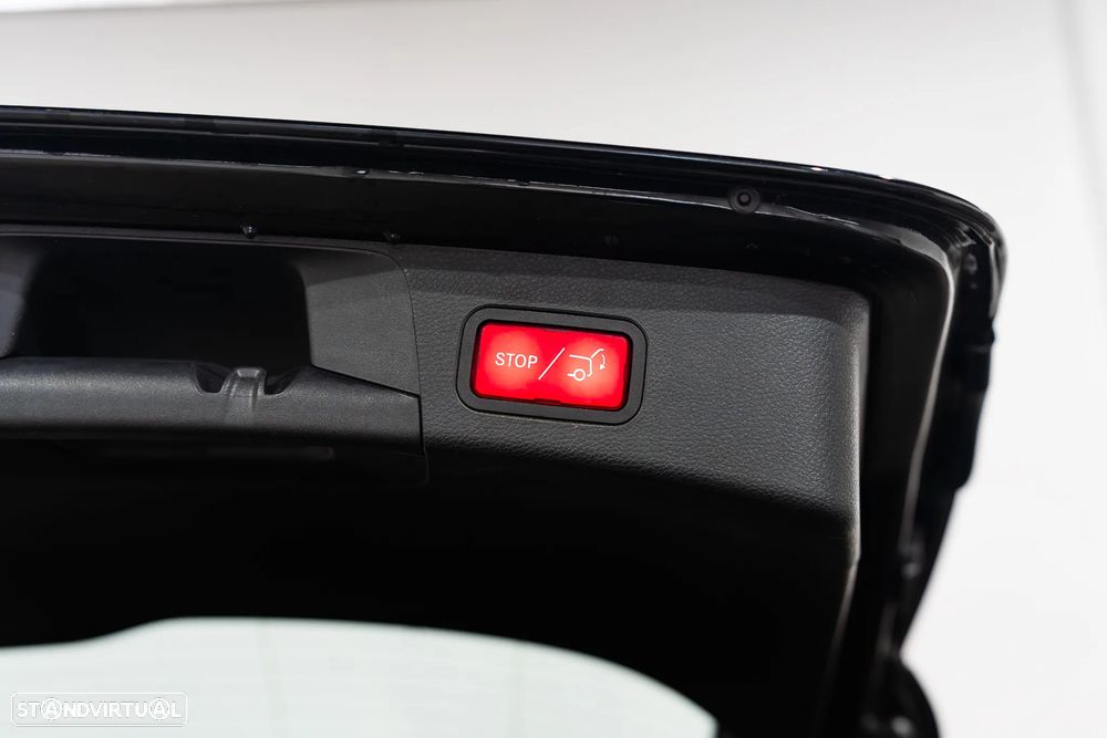 Mercedes-Benz C 350 e T 7G-TRONIC AMG Line - 29