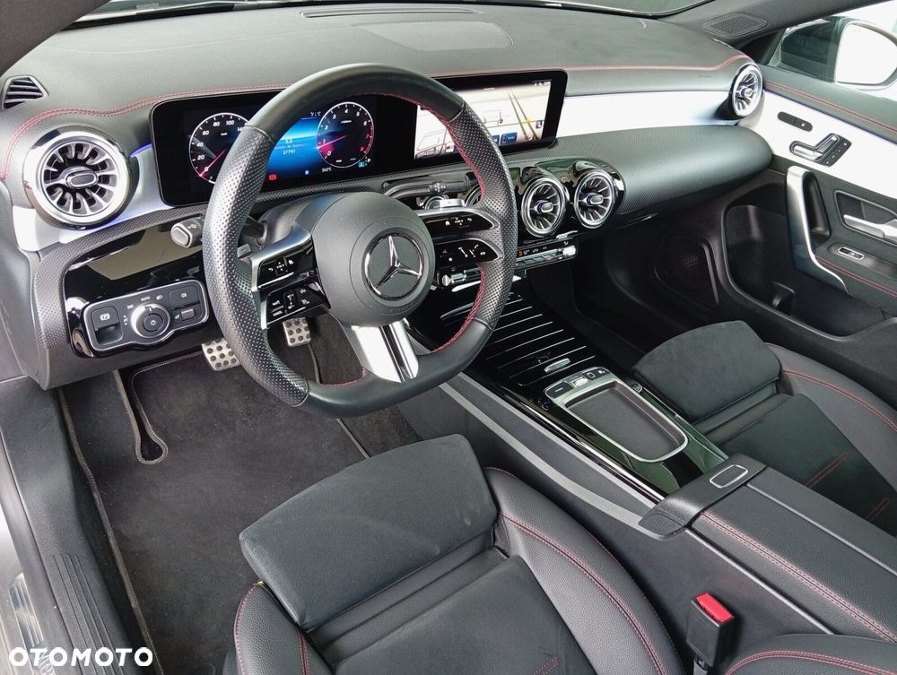 Mercedes-Benz CLA 200 mHEV AMG Line 7G-DCT - 11