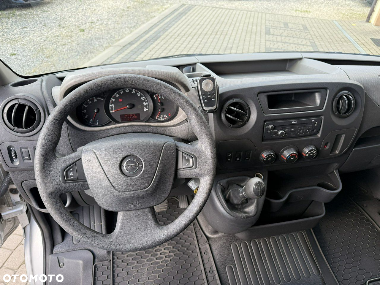 Opel Movano - 12